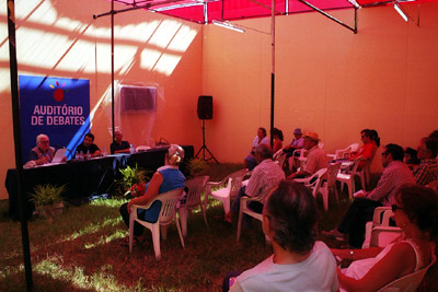 debates05.jpg