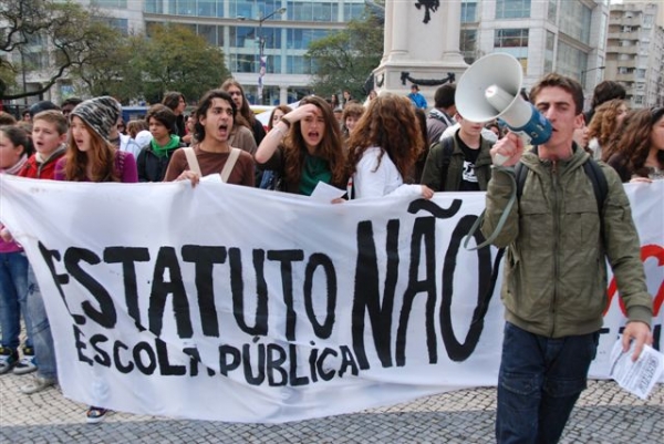 Manifestacao dos estudantes ens. secundario em Lisboa