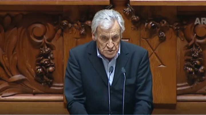 Defend rights to respond to workers' problems