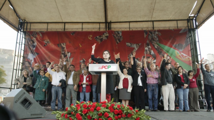 Estamos aqui para afirmarmos que exercemos a liberdade, defendemos o Portugal democrático para os trabalhadores, para a juventude, para o povo