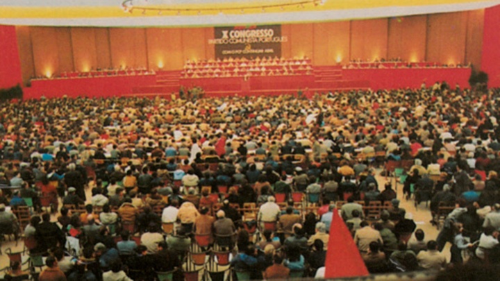 Defender as conquistas da revolução