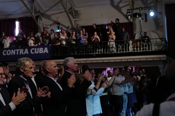 Acto de solidariedade «Juntos por Cuba»