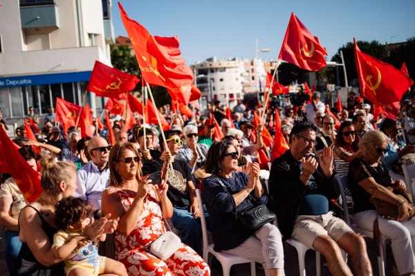 Comício em Almada