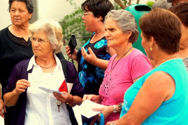 Concentração contra o encerramento dos CTT no Couço
