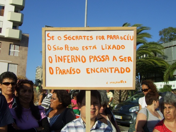 Concentração das populações contra o encerramento das Urgências Pediátricas do Barreiro e Setúbal