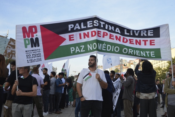 Concentração "Pela Paz no Médio Oriente! Pelos direitos do povo palestiniano"