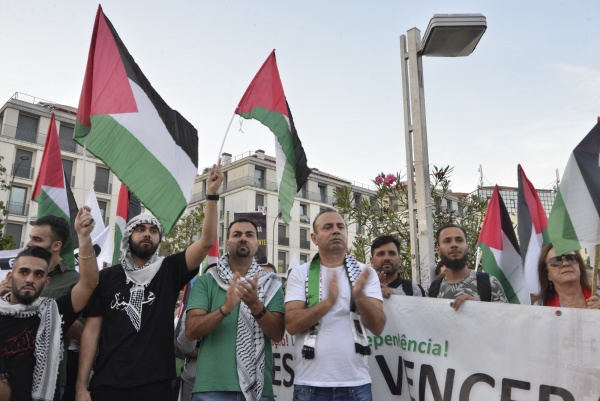 Concentração "Pela Paz no Médio Oriente! Pelos direitos do povo palestiniano"
