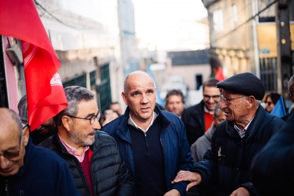 Contacto com a população e Associações na Cova da Moura