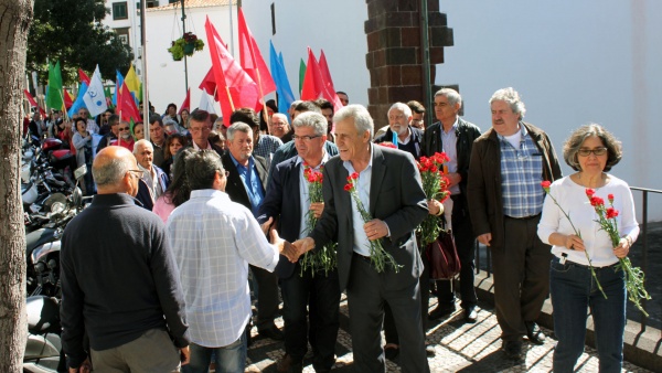 Contacto com a população no Funchal