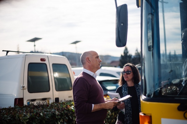 Contacto com trabalhadores da Faurecia