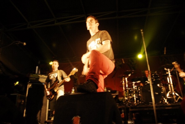 No âmbito do 9º Congresso da JCP realizou-se, em Lisboa, um desfile que culminou num concerto, no Largo Camões, onde participar