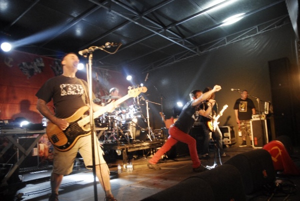 No âmbito do 9º Congresso da JCP realizou-se, em Lisboa, um desfile que culminou num concerto, no Largo Camões, onde participar