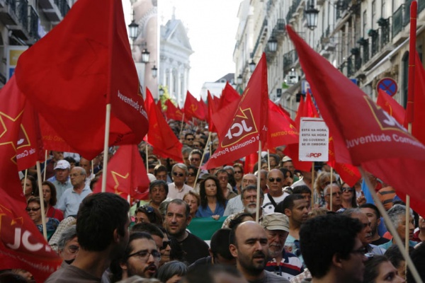 Desfile do PCP «Dissolução da Assembleia da República. Eleições Antecipadas» - Lisboa
