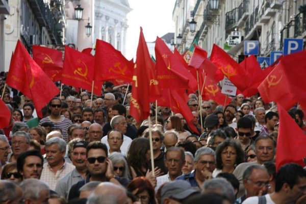 Desfile do PCP «Dissolução da Assembleia da República. Eleições Antecipadas» - Lisboa