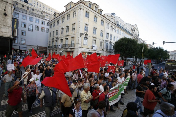 Desfile do PCP «Dissolução da Assembleia da República. Eleições Antecipadas» - Lisboa