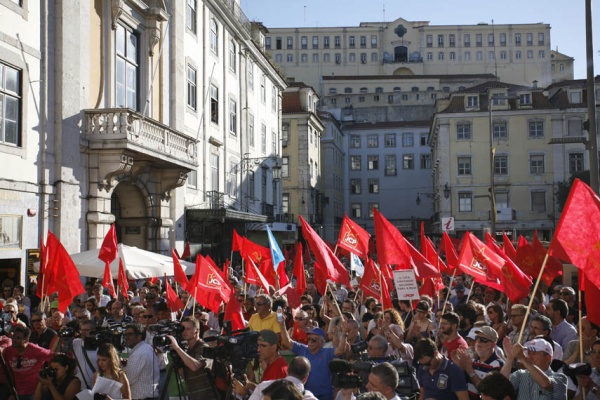 Desfile do PCP «Dissolução da Assembleia da República. Eleições Antecipadas» - Lisboa