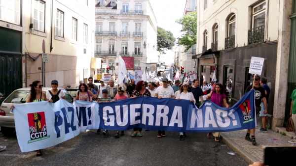 Demonstration «Stop the war! Give Peace a chance!», Lisbon