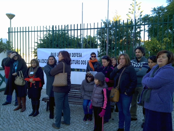 Concentração junto à EB 2,3 de Montenegro - Faro