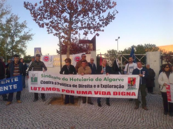 Acção em defesa do SNS junto ao Hospital do Barlavento Algarvio