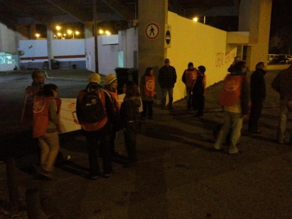 piquete no terminal rodoviário de Évora