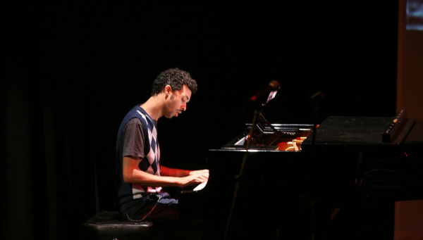 Iniciativa evocativa do 70º aniversário da Vitória sobre o nazi-fascismo