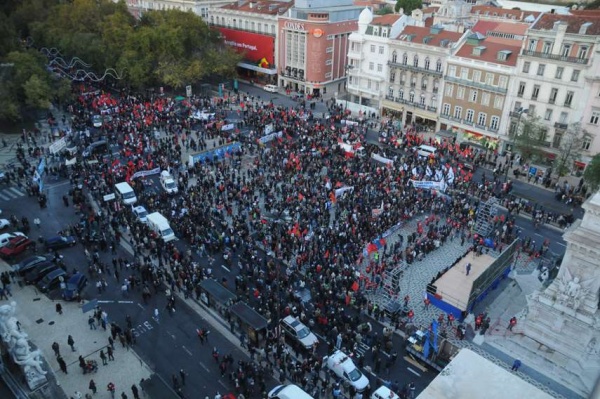 Manifestação da campanha «Paz Sim, NATO Não»