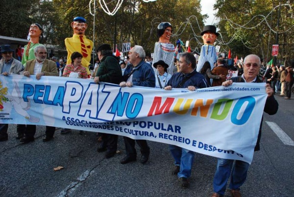 Manifestação da campanha «Paz Sim, NATO Não»