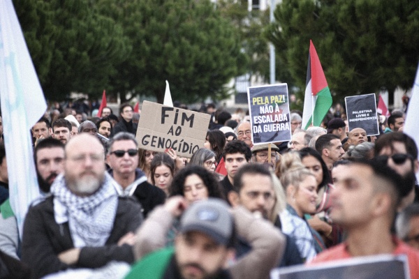 Manifestação pela Paz no Médio Oriente e pelos direitos do Povo Palestiniano