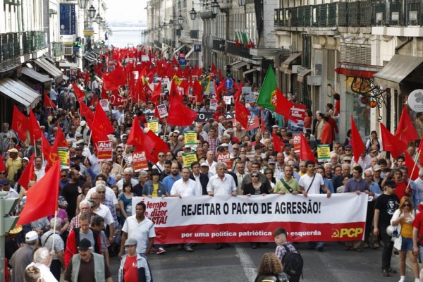 Manifestação «É tempo de dizer basta! Rejeitar o Pacto de Agressão, lutar por um Portugal com futuro» - Lisboa