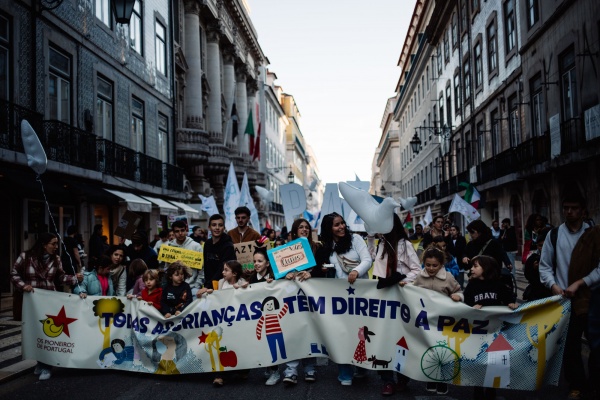 Manifestação «É Urgente pôr Fim à Guerra. Todos juntos pela Paz!»