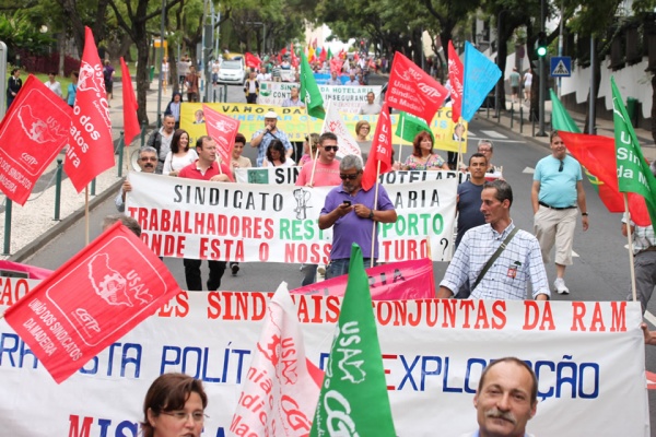 Marcha por Abril contra a exploração e o empobrecimento