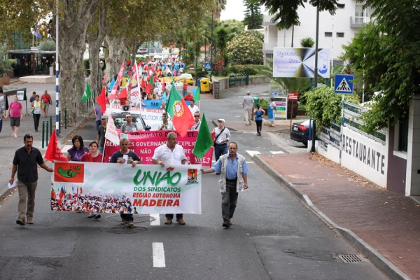 Marcha por Abril contra a exploração e o empobrecimento
