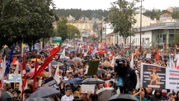 Marcha por Abril contra a exploração e o empobrecimento