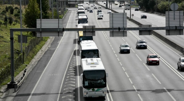 Marcha por Abril contra a exploração e o empobrecimento
