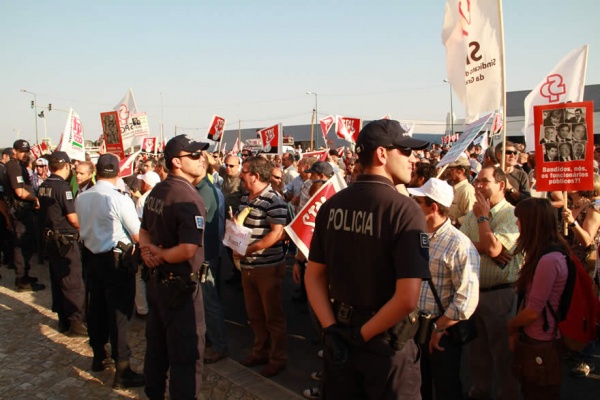 Milhares de trabalhadores da Função Pública em luta contra políticas de agressão e roubo