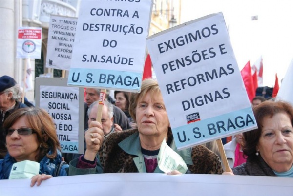 Reformados, Pensionistas e Idosos em Luta - Manifestação em lisboa