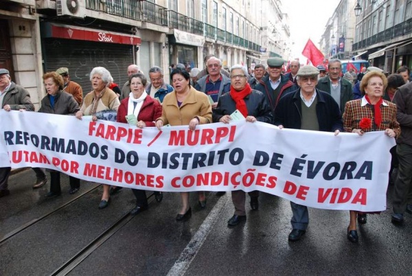 Reformados, Pensionistas e Idosos em Luta - Manifestação em lisboa
