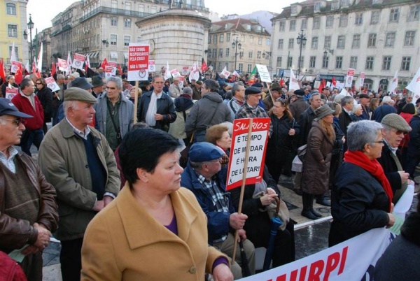 Reformados, Pensionistas e Idosos em Luta - Manifestação em lisboa
