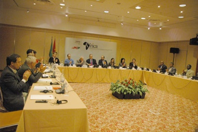 Seminário África, Desafios do desenvolvimento, do progresso social e da soberania. A denúncia do Neocolonialismo, outra visão para as relações com África - 01 de Dezembro de 2007