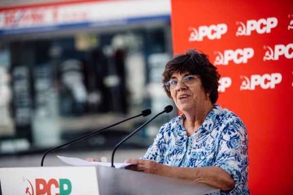 Tribuna Pública «45 anos pelo direito à Saúde. Defender, reforçar e valorizar o SNS!»