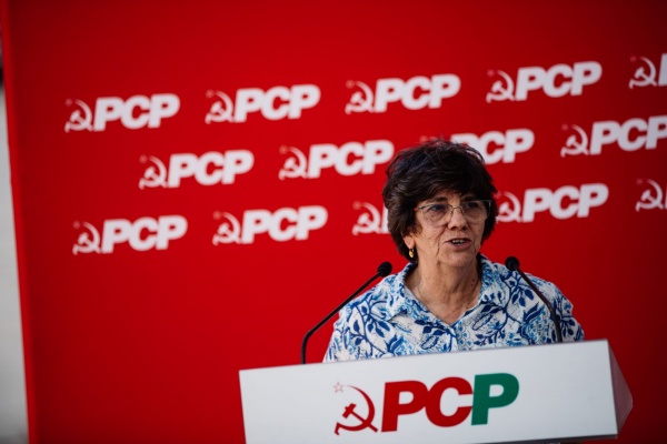 Tribuna Pública «45 anos pelo direito à Saúde. Defender, reforçar e valorizar o SNS!»